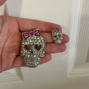 Betsey Johnson Skull Pin Set
